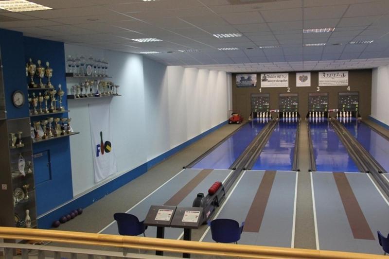 Teke Bowling Centrum és Sport Hotel Szeged Esterno foto
